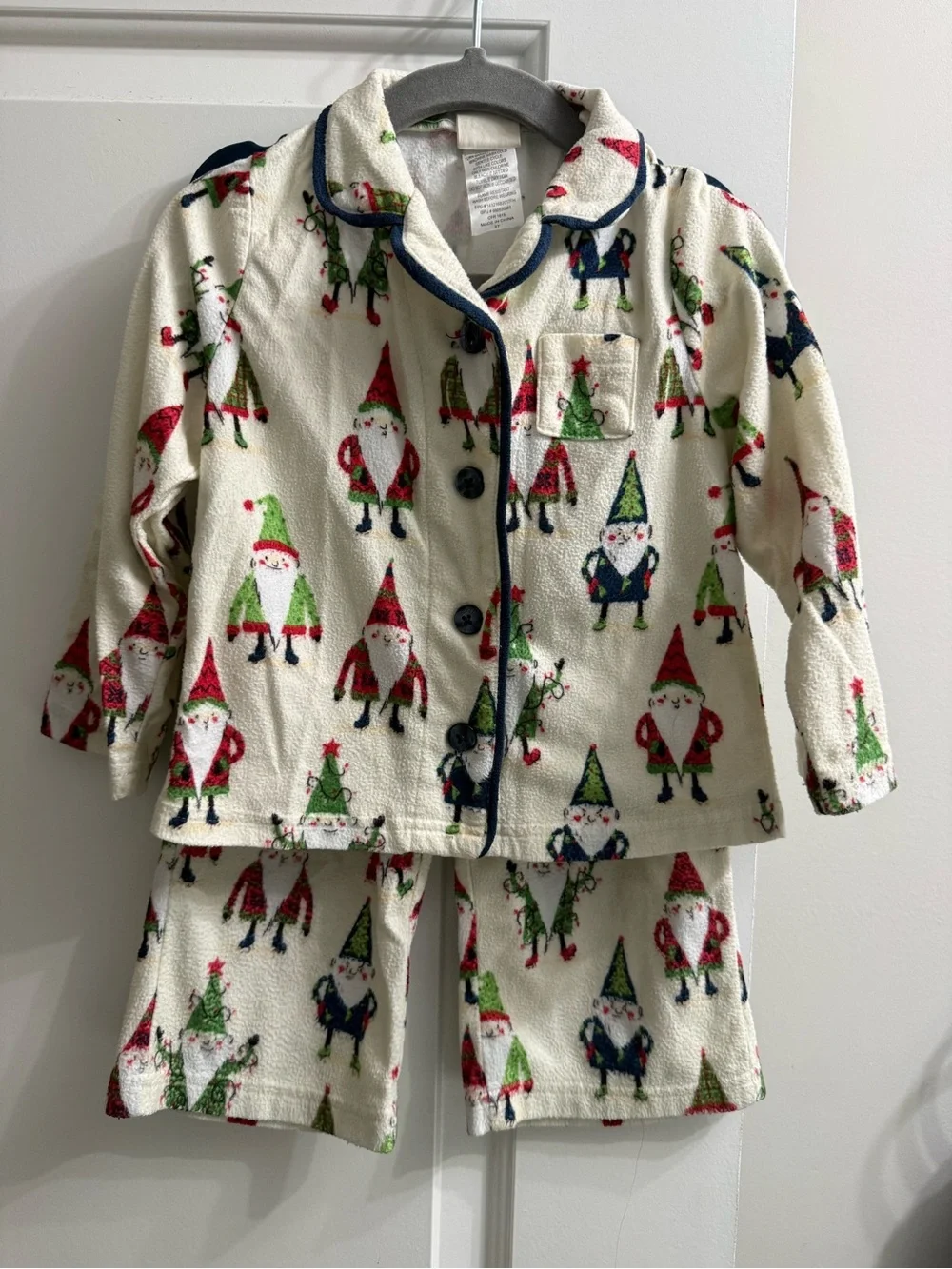 munki munki Cream Kids Pajama Set with Red & Green Gnomes